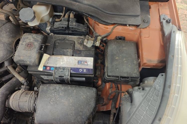 Used Hyundai ix25 2015 1.6L Automatic Two-Wheel Drive Smart GLS Trim Engine Bay Left