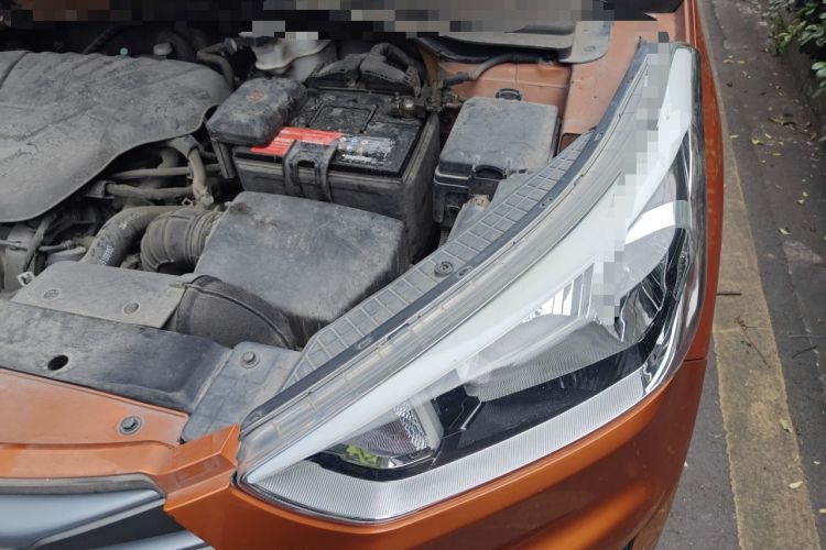 Used Hyundai ix25 2015 1.6L Automatic Two-Wheel Drive Smart GLS Trim Engine Bay Left