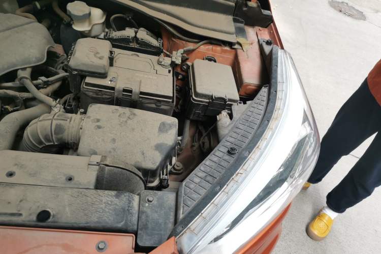 Used Hyundai ix25 2015 1.6L Automatic Two-Wheel Drive Smart GLS Trim Engine Bay Left
