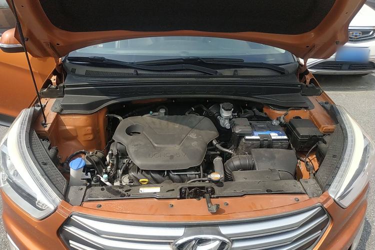 Used Hyundai ix25 2015 1.6L Automatic Two-Wheel Drive Smart GLS Trim Engine Bay