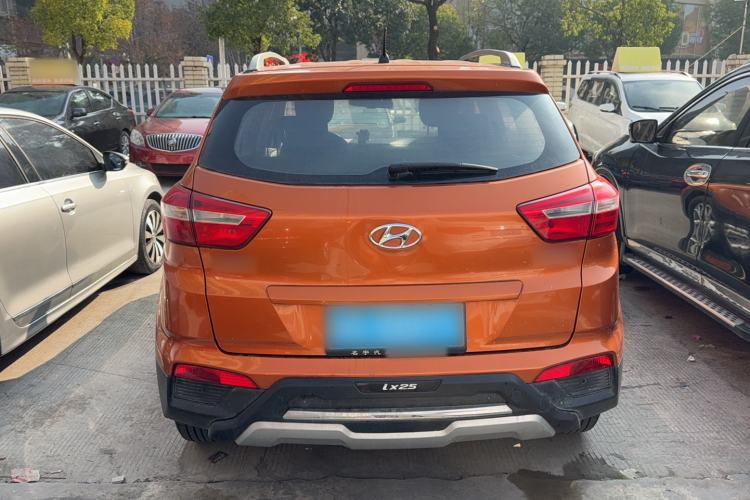 Used Hyundai ix25 2015 1.6L Automatic Two-Wheel Drive Fashionable GS Model Exterior 4
