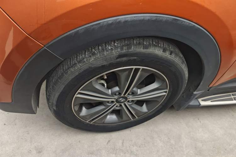 Used Hyundai ix25 2015 1.6L Automatic Two-Wheel Drive Smart GLS Trim Exterior 4