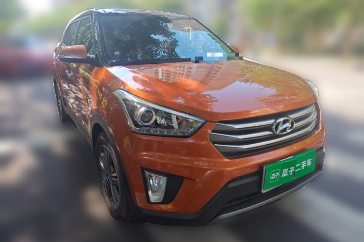 Used Hyundai ix25 2015 1.6L Automatic Two-Wheel-Drive Deluxe DLX Model Front Right 45 Deg