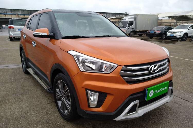 Used Hyundai ix25 2015 1.6L Automatic Two-Wheel Drive Smart GLS Trim Front Right 45 Deg