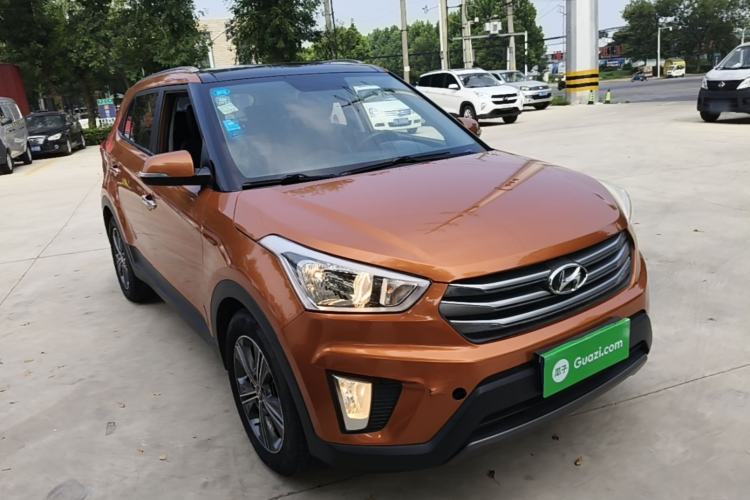 Used Hyundai ix25 2015 1.6L Automatic Two-Wheel Drive Smart GLS Trim Front Right 45 Deg
