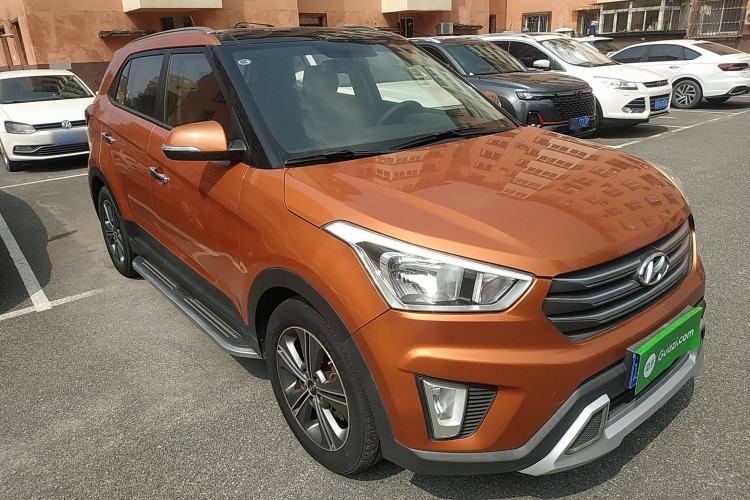 Used Hyundai ix25 2015 1.6L Automatic Two-Wheel Drive Smart GLS Trim Front Right 45 Deg