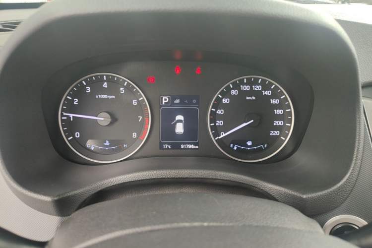 Used Hyundai ix25 2015 2.0L Automatic 4x4 Deluxe DLX Instrument Cluster
