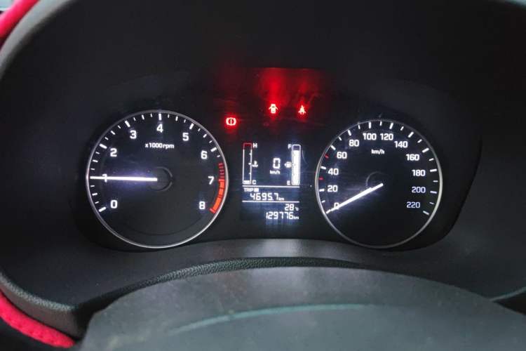 Used Hyundai ix25 2015 1.6L Manual Two-Wheel Drive Fashionable GS Model Instrument Cluster