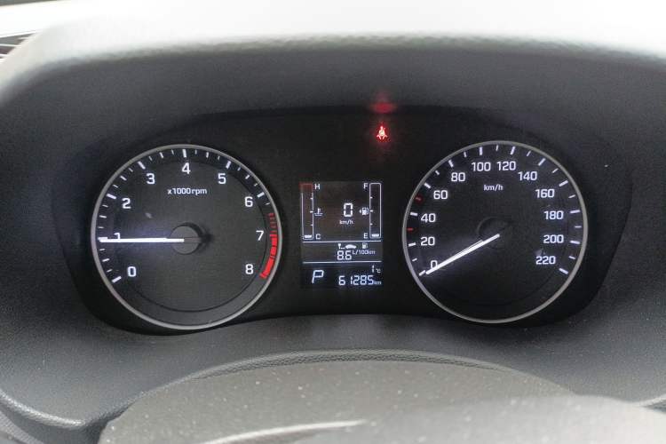 Used Hyundai ix25 2015 1.6L Automatic Two-Wheel Drive Smart GLS Trim Instrument Cluster