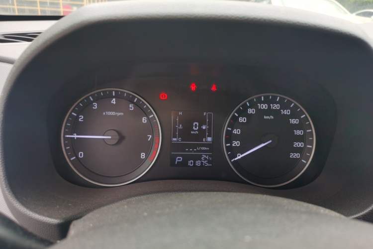 Used Hyundai ix25 2015 1.6L Automatic Two-Wheel Drive Smart GLS Trim Instrument Cluster