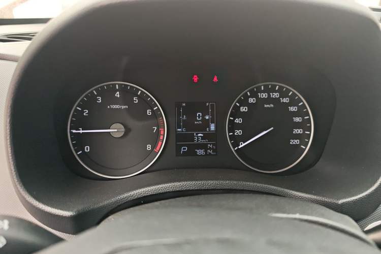 Used Hyundai ix25 2015 1.6L Automatic Two-Wheel Drive Smart GLS Trim Instrument Cluster