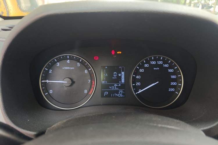 Used Hyundai ix25 2015 1.6L Automatic Two-Wheel Drive Smart GLS Trim Instrument Cluster