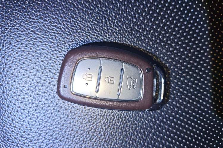 Used Hyundai ix25 2015 1.6L Automatic Two-Wheel Drive Smart GLS Trim Interior 1