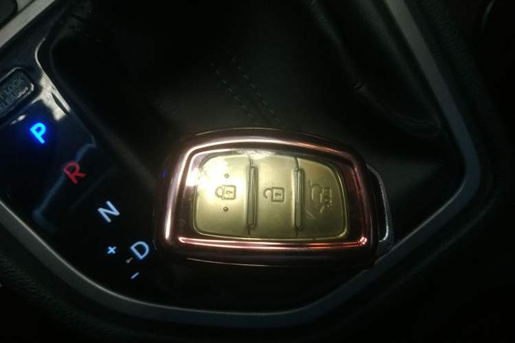 Used Hyundai ix25 2015 1.6L Automatic Two-Wheel Drive Smart GLS Trim Interior 1