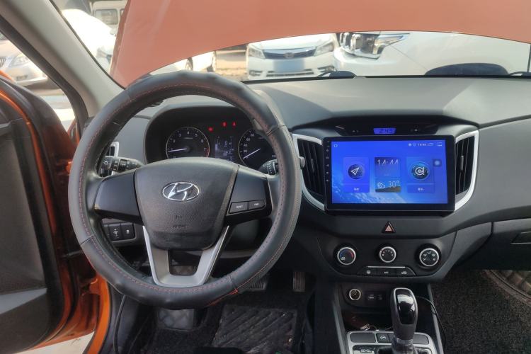 Used Hyundai ix25 2015 1.6L Automatic Two-Wheel Drive Smart GLS Trim Interior 2