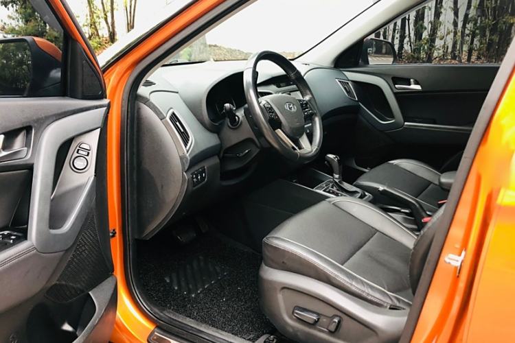 Used Hyundai ix25 2015 2.0L Automatic Two-Wheel Drive Intelligent GLS Interior 3