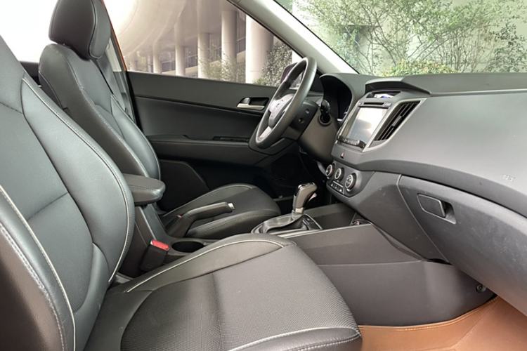 Used Hyundai ix25 2015 1.6L Automatic Two-Wheel Drive Smart GLS Trim Interior 4