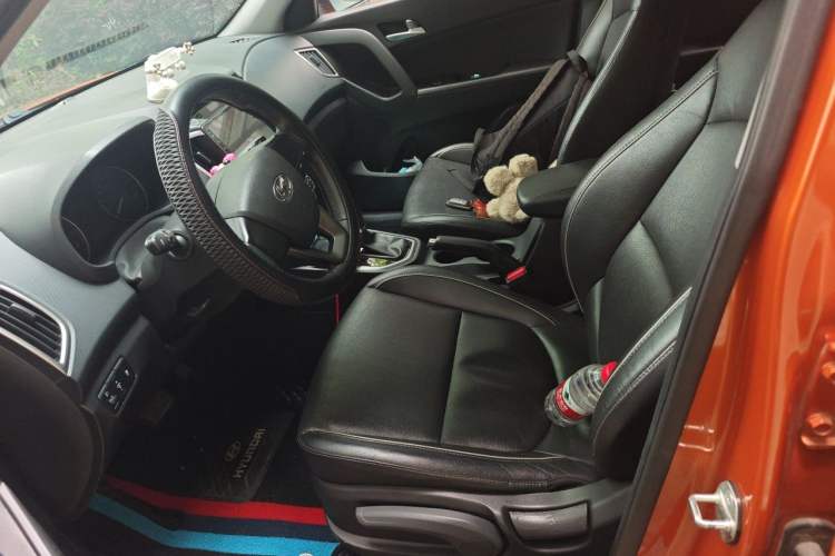 Used Hyundai ix25 2015 1.6L Automatic Two-Wheel Drive Smart GLS Trim Left Front Seat