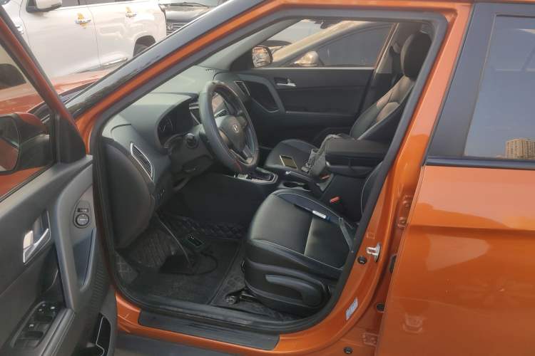 Used Hyundai ix25 2015 1.6L Automatic Two-Wheel Drive Smart GLS Trim Left Front Seat