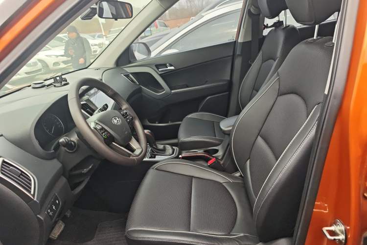 Used Hyundai ix25 2015 1.6L Automatic Two-Wheel Drive Smart GLS Trim Left Front Seat