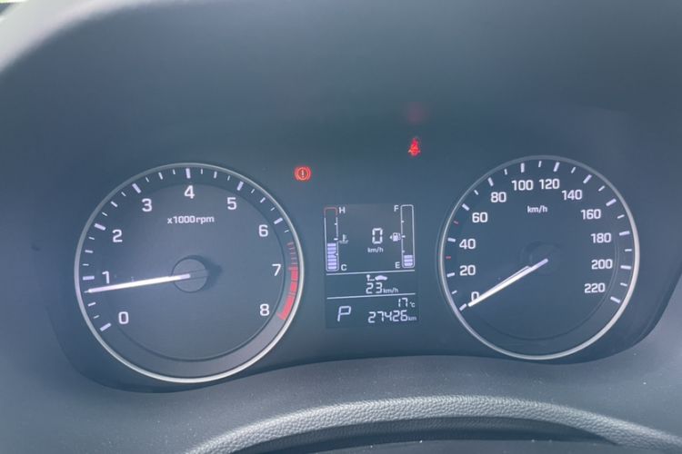 Used Hyundai ix25 2015 1.6L Automatic Two-Wheel Drive Smart GLS Trim Odometer Close Up