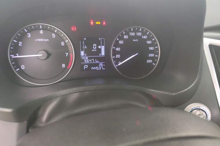 Used Hyundai ix25 2015 1.6L Automatic Two-Wheel Drive Smart GLS Trim Odometer Close Up