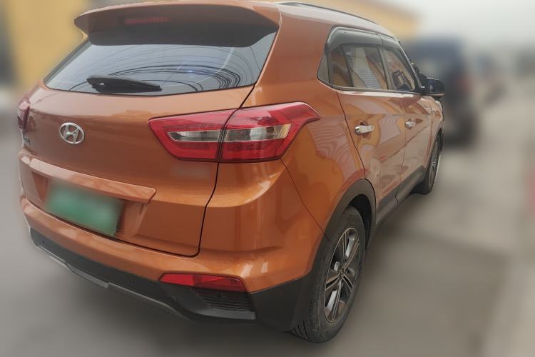 Used Hyundai ix25 2015 1.6L Automatic Two-Wheel-Drive Deluxe DLX Model Rear Right 45 Deg