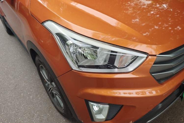 Used Hyundai ix25 2015 1.6L Automatic Two-Wheel Drive Smart GLS Trim Right Front Headlight