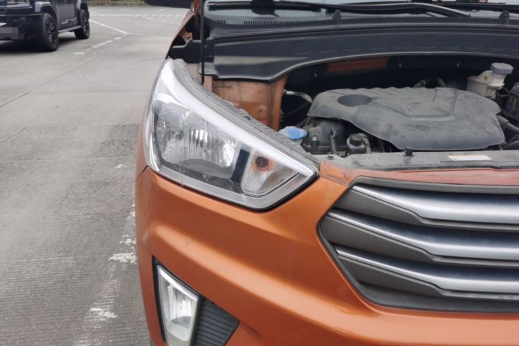 Used Hyundai ix25 2015 1.6L Automatic Two-Wheel Drive Smart GLS Trim Right Front Headlight