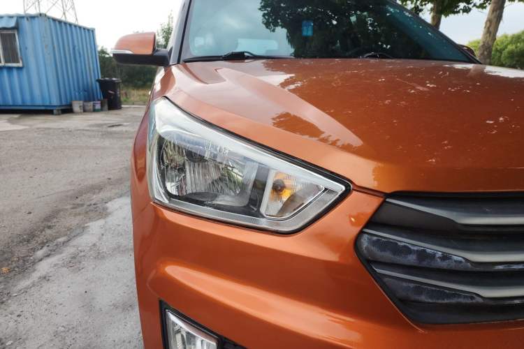 Used Hyundai ix25 2015 1.6L Automatic Two-Wheel Drive Smart GLS Trim Right Front Headlight
