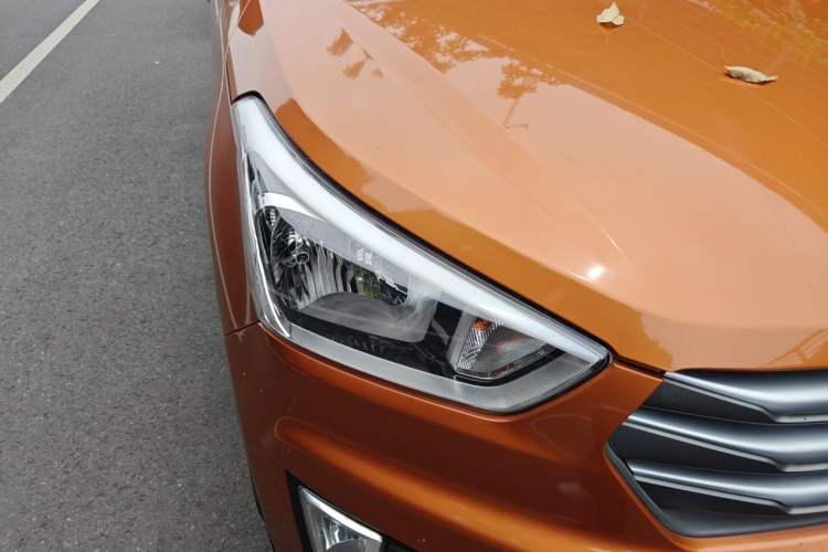 Used Hyundai ix25 2015 1.6L Automatic Two-Wheel Drive Smart GLS Trim Right Front Headlight