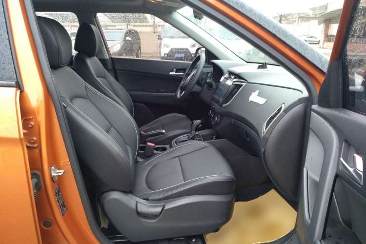 Used Hyundai ix25 2015 1.6L Automatic Two-Wheel Drive Smart GLS Trim Right Front Seat