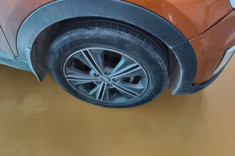 Used Hyundai ix25 2015 1.6L Automatic Two-Wheel Drive Smart GLS Trim Right Front Wheel Hub
