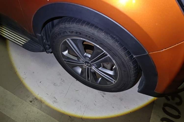 Used Hyundai ix25 2015 1.6L Automatic Two-Wheel-Drive Deluxe DLX Model Right Front Wheel Hub