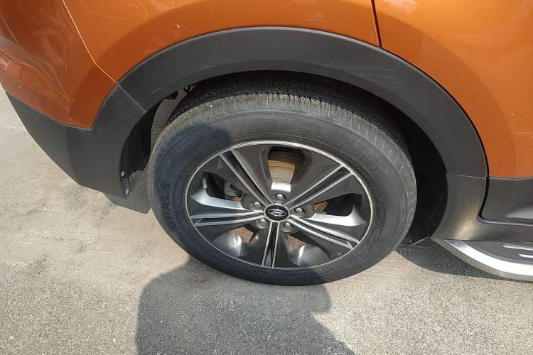 Used Hyundai ix25 2015 1.6L Automatic Two-Wheel Drive Smart GLS Trim Right Rear Wheel Hub