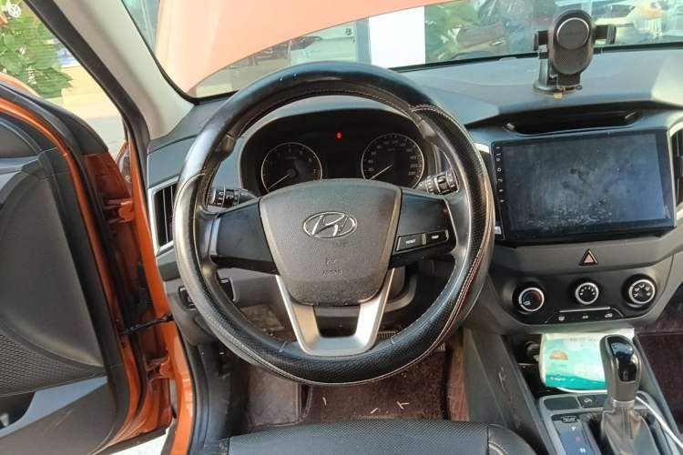Used Hyundai ix25 2015 1.6L Automatic Two-Wheel Drive Smart GLS Trim Steering Wheel