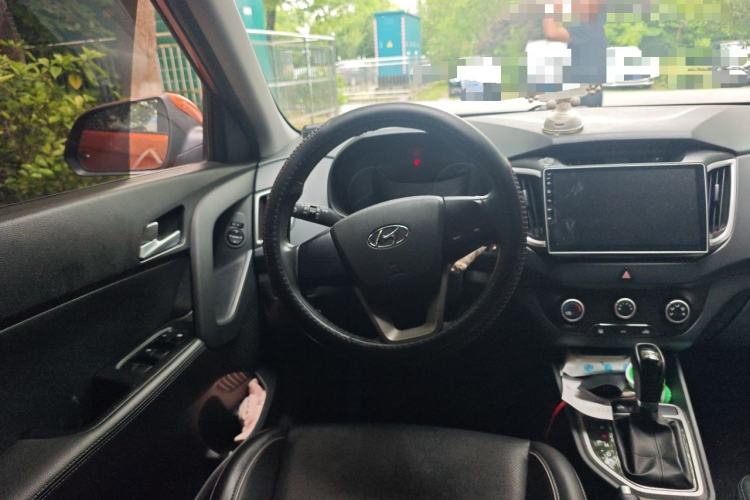 Used Hyundai ix25 2015 1.6L Automatic Two-Wheel Drive Smart GLS Trim Steering Wheel