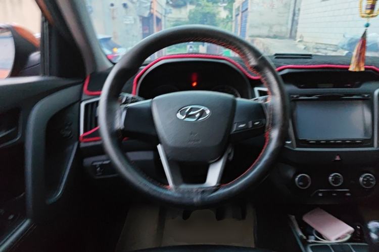 Used Hyundai ix25 2015 1.6L Manual Two-Wheel Drive Fashionable GS Model Steering Wheel
