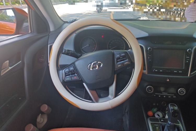 Used Hyundai ix25 2015 1.6L Automatic Two-Wheel-Drive Deluxe DLX Model Steering Wheel