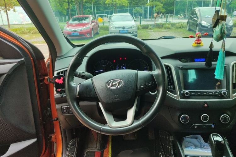 Used Hyundai ix25 2015 1.6L Automatic Two-Wheel Drive Smart GLS Trim Steering Wheel