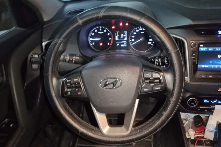 Used Hyundai ix25 2015 1.6L Automatic Two-Wheel-Drive Deluxe DLX Model Steering Wheel