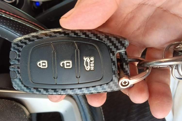 Used Hyundai ix25 2015 1.6L Automatic Two-Wheel Drive Smart GLS Trim Vehicle Key