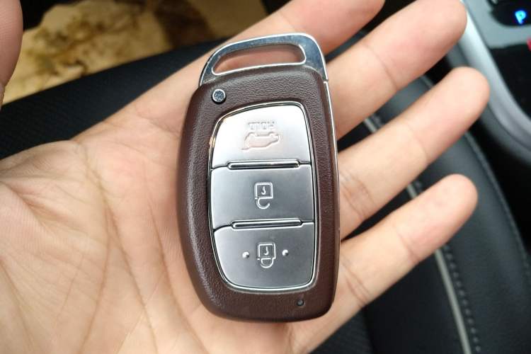 Used Hyundai ix25 2015 1.6L Automatic Two-Wheel Drive Smart GLS Trim Vehicle Key