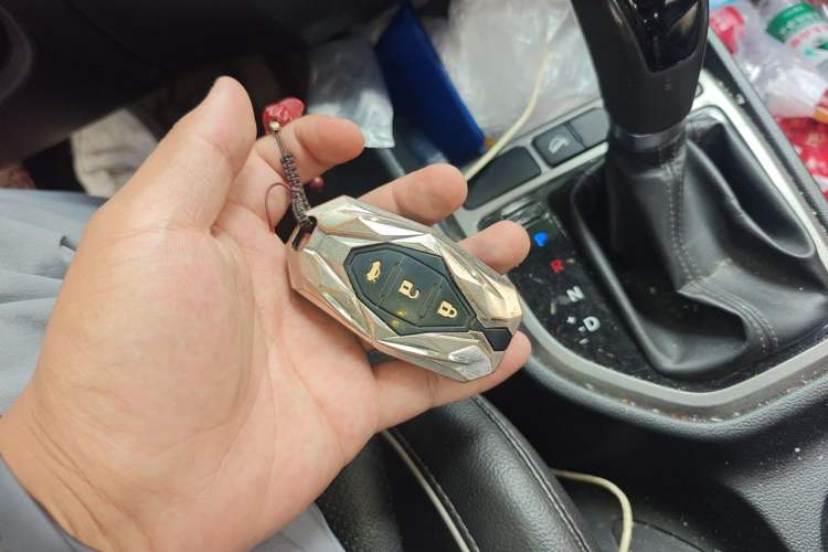 Used Hyundai ix25 2015 1.6L Automatic Two-Wheel Drive Smart GLS Trim Vehicle Key