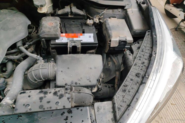 Used Hyundai ix25 2015 1.6L Automatic Two-Wheel-Drive Deluxe DLX Model Engine Bay Left