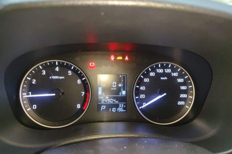 Used Hyundai ix25 2015 1.6L Automatic Two-Wheel-Drive Deluxe DLX Model Instrument Cluster