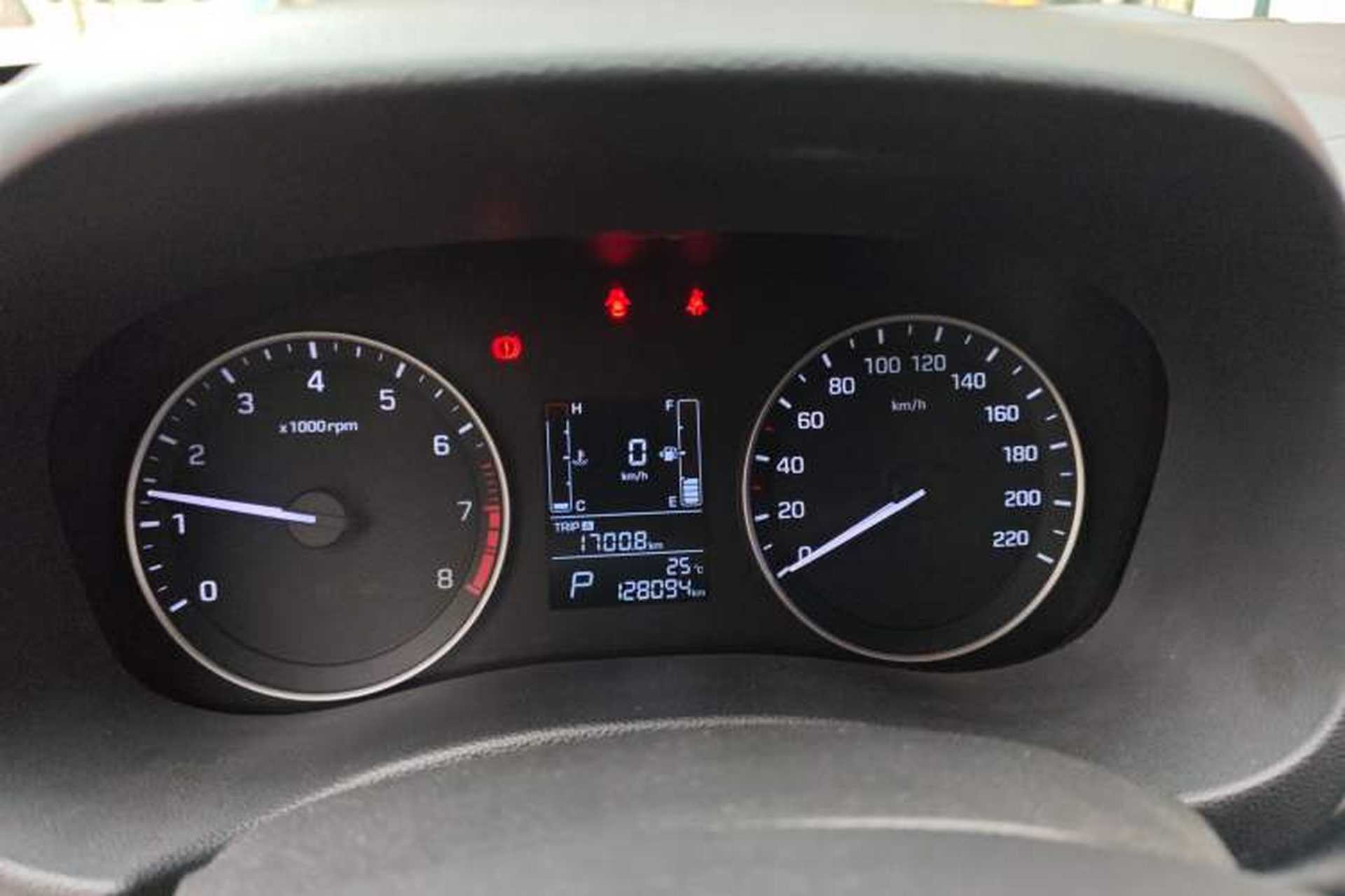 Used Hyundai ix25 2015 1.6L Automatic Two-Wheel Drive Smart GLS Trim Instrument Cluster