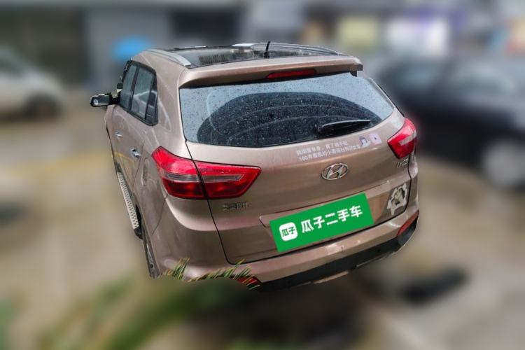Used Hyundai ix25 2015 1.6L Automatic Two-Wheel-Drive Deluxe DLX Model Rear Left 45 Deg