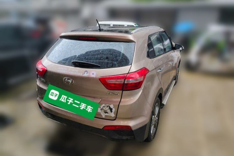 Used Hyundai ix25 2015 1.6L Automatic Two-Wheel-Drive Deluxe DLX Model Rear Right 45 Deg