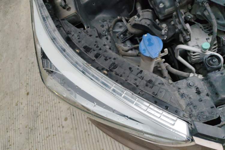 Used Hyundai ix25 2015 1.6L Automatic Two-Wheel-Drive Deluxe DLX Model Right Front Headlight